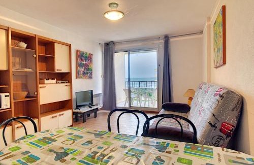 Palavas-les-Flots Apartment | Studio cabine à Palavas-les-Flots - 4 couchages, parking et WIFI - FR-1-715-6