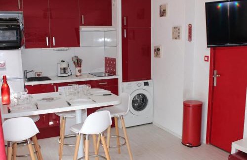 Valloire Apartment | Studio cabine 4 personnes, Valloire - Balcon, parking, à 200m des remontées et commerces - FR-1-263-3