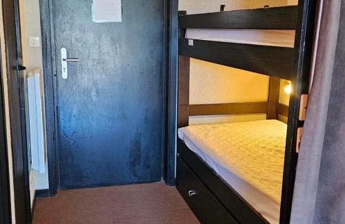 Villard-de-Lans Apartment | Studio cabine avec terrasse sud et parking à Villard-de-Lans, proche pistes et randonnées - FR-1-515-106