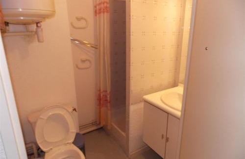 Bagneres-de-Luchon Apartment | Studio Cabine Calme, Parking, Balcon, Animaux Ok - 4 Pers. à Bagnères-de-Luchon - FR-1-313-193