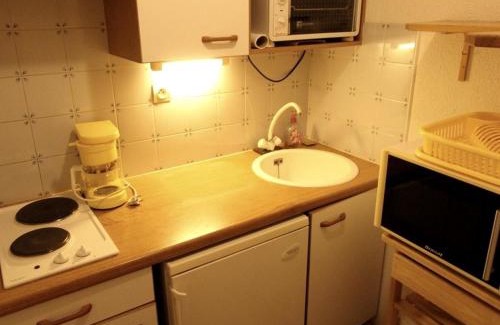 Bagneres-de-Luchon Apartment | Studio Cabine Calme, Parking, Balcon, Animaux Ok - 4 Pers. à Bagnères-de-Luchon - FR-1-313-193