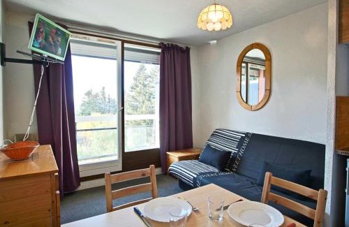 Chamrousse Apartment | Studio cabine confortable, 4 pers, proche des pistes, balcon, animaux acceptés, wifi en option - FR-1-340-86