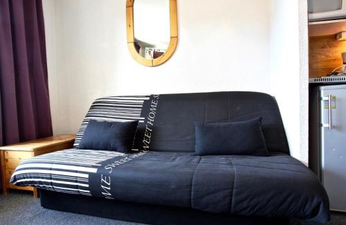 Chamrousse Apartment | Studio cabine confortable, 4 pers, proche des pistes, balcon, animaux acceptés, wifi en option - FR-1-340-86