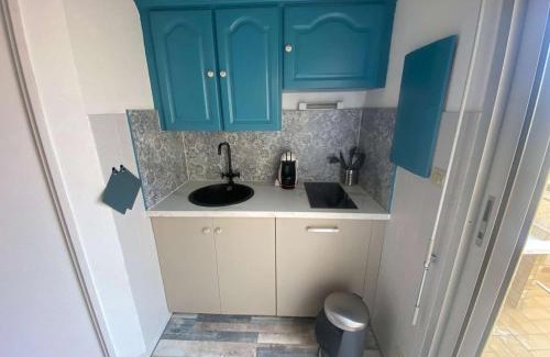 Marseillan Plage Apartment | Studio Cabine Mezzanine Rénové pour 4 Pers. avec Terrasse et Parking Privé - Animaux Admis - FR-1-326-553