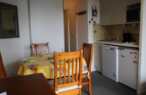 Chamrousse Apartment | Studio cabine pour 4 pers, balcon, proche pistes - Roche Béranger, Chamrousse - FR-1-549-62
