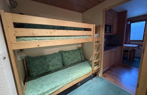 Les Allues Apartment | Studio calme proche pistes à Méribel - FR-1-355-277