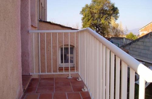 Pierrefeu-du-Var Apartment | Studio charmant à Pierrefeu-du-Var, 20 m², piscine partagée