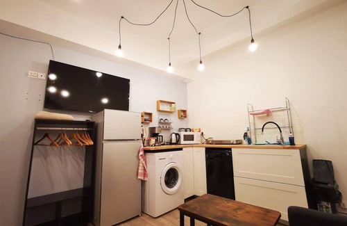 Rive-de-Gier Apartment | Studio City Center Rive de Gier | Netflix Wifi Ideal Displacement Pro