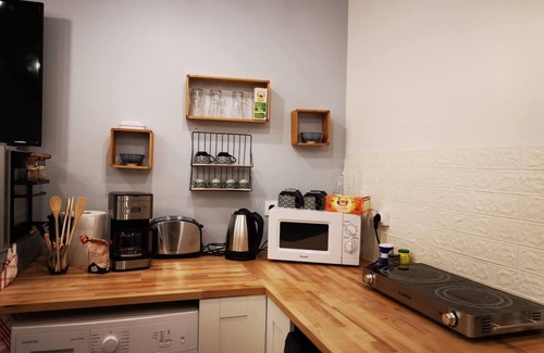 Rive-de-Gier Apartment | Studio City Center Rive de Gier | Netflix Wifi Ideal Displacement Pro