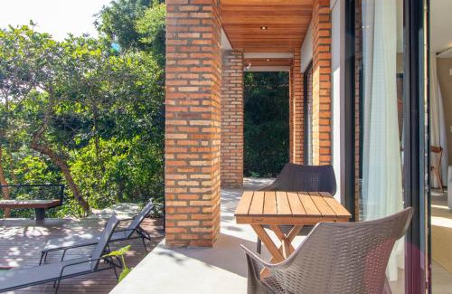 Sambaqui Apartment | Studio com banheira e vista para o mar CH2753