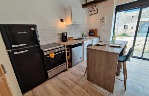 Salles-en-Toulon Apartment | Studio Confortable à Civaux A proximité Poitiers