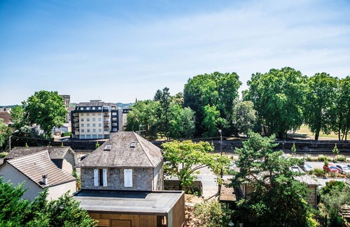 Brive-la-Gaillarde Apartment | Studio Contemporary Elevator Parking View Corrèze