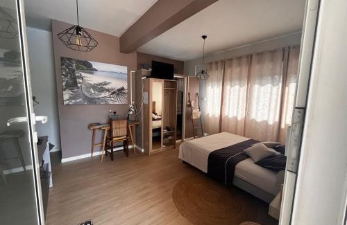 Sainte-Clotilde Centre Apartment | Studio cosy avec piscine dans une villa