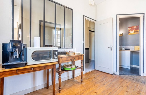 Saint-Vincent-Sterlanges House | Studio 'Family Room for 3 People - No. 9' with Wi-Fi