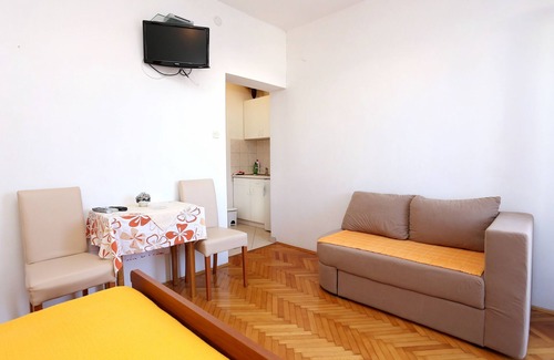 Promajna Apartment | Studio flat near beach Promajna, Makarska (AS-2605-b)