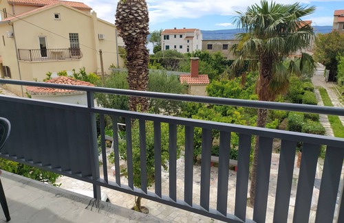 Duce Apartment | Studio flat with terrace and sea view Duće, Omiš (AS-16877-d)
