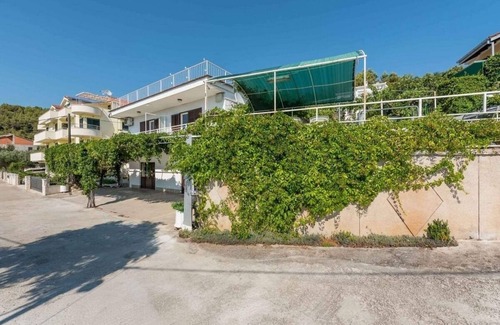 Poljica Apartment | Studio flat with terrace and sea view Poljica, Trogir (AS-21041-b)