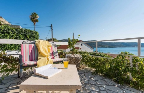 Poljica Apartment | Studio flat with terrace and sea view Poljica, Trogir (AS-21041-b)