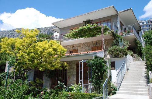 Brela Apartment | Studio flat with terrace Brela, Makarska (AS-20778-a)