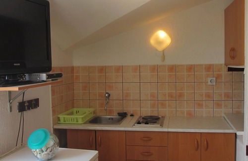 Cunski Apartment | Studio flat with terrace and sea view Ćunski, Lošinj (AS-7951-a)