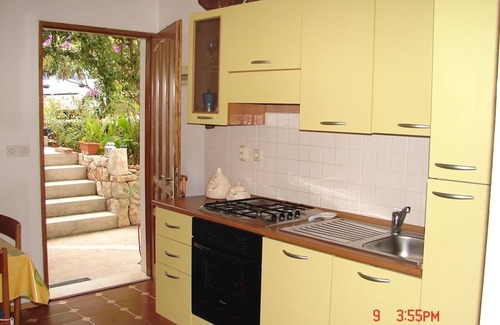 Island Hvar Apartment | Studio flat with terrace Jelsa, Hvar (AS-15073-a)