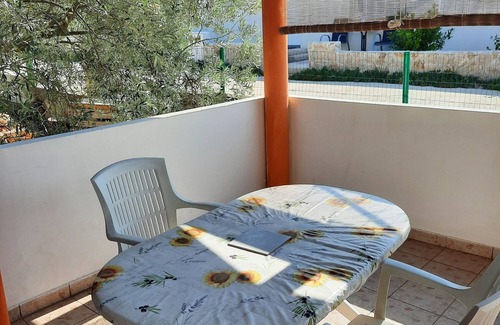 Susica Apartment | Studio flat with terrace Sušica, Ugljan (AS-8265-a)