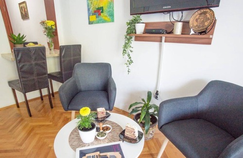 Lepetane Apartment | Studio Flat with View near Beach in Tivat