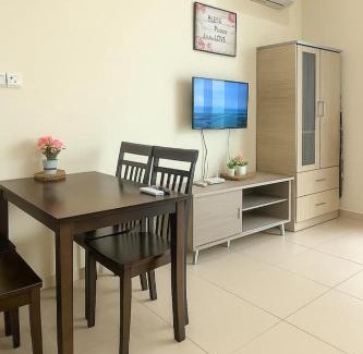 Kuching Apartment | studio for 4PAX, Free WIFI, Riverine Diamond