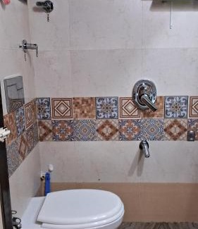 Taloja Apartment | Studio for Descent Single or Couple