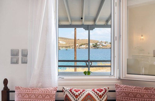 Loutra Apartment | Studio 'Gorgona 1' with Sea View, Wi-Fi and Air Conditioning