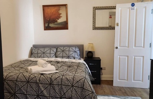 Stone Apartment | Studio in Greenhithe
