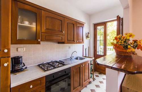 Campiglia Marittima Apartment | Studio in Residence near the sea in a beautiful park