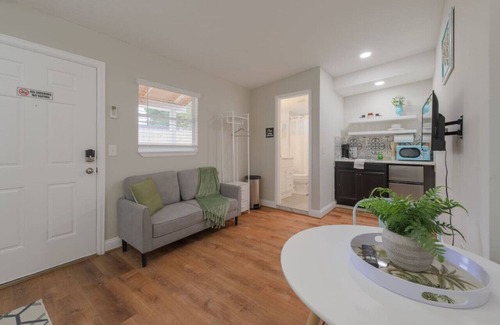 Azalea Park Apartment | Studio in the heart of Orlando