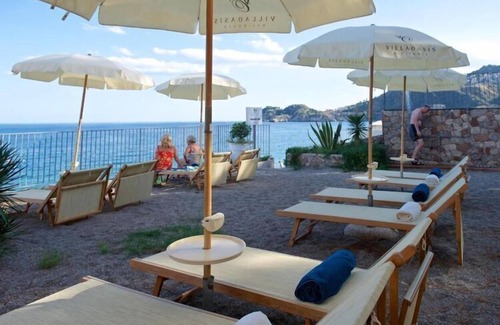 Mazzeo Apartment | Studio in Villa Oasis Residence in Taormina