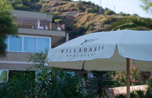 Mazzeo Apartment | Studio in Villa Oasis Residence in Taormina