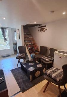 Goussainville House | Studio indépendant - chambre privé confortable & tv canal plus