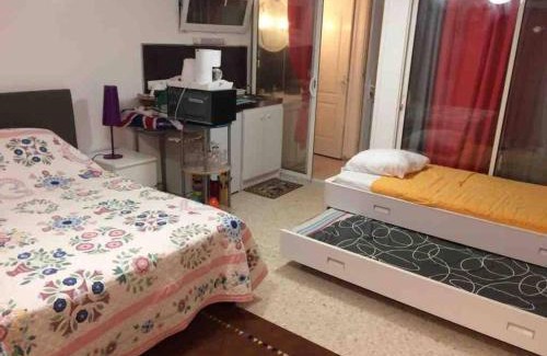 Saint-Symphorien-d'Ozon Apartment | Studio indépendant à 15 min de Lyon et de vienne.