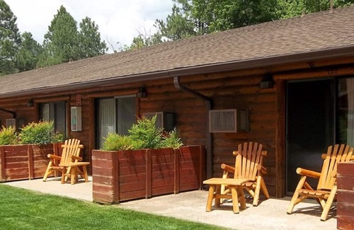 Kohls Ranch Apartment | STUDIO~ KOHLS RANCH LODGE~ MOUNTAIN VIEWS~ BAR/LOUNGE~ RESTAURANT~ POOL~ HOT TUB
