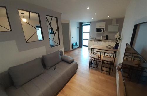 Saint-Georges-de-Luzencon Apartment | Studio Le Ménascle