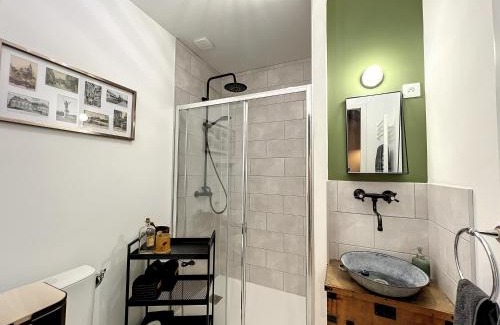 Gien Apartment | Studio LA RECYCLERIE - Maison 1911 - confort & prestige