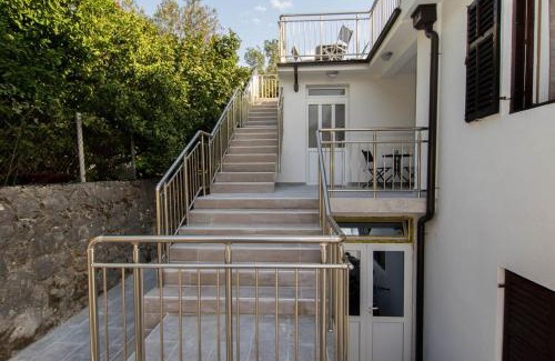 Dobrota Apartment | Studio Lanterna in a seaside house