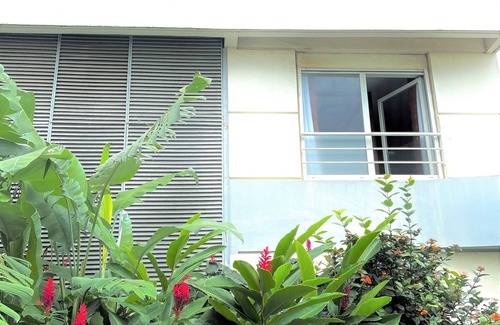 Sainte-Clotilde Centre Apartment | Studio le P'tit Baldaquin