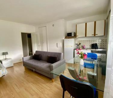 Quartier de Javel Apartment | Studio Leblanc Porte de Versailles