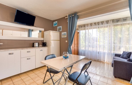 Le Grau-dʼAgde Apartment | Studio 'Les Saules' with Air Conditioning