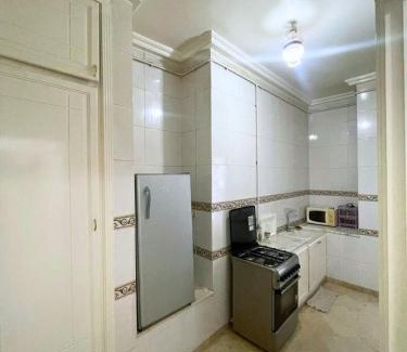 Ennasr Apartment | Studio meublé avec Wi-Fi, Rez-de-chaussée centre Ennasr, rue Hedi Nouira