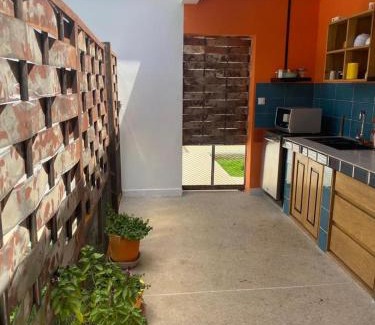 Mbour House | Studio meublé Climatisé indépendant