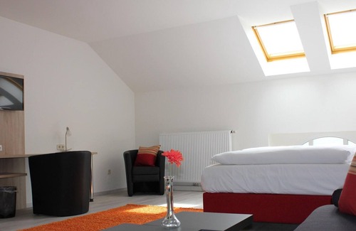 Fohnsdorf Cottage | Studio mit 1 Schlafraum, Obergeschoss, Bad, WC - Gästehaus Karl August
