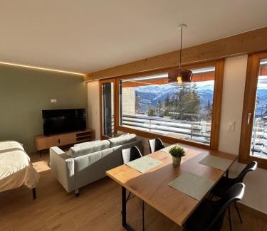 Randogne Apartment | Studio moderne et cosy avec piscine et sauna