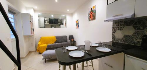 Saint-Denis Apartment | Studio pour jusqu'à 4 personnes proche de l'hôpital et du centre ville