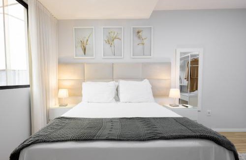 Praia do Jardim Apartment | Studio Praia do jardim 1 305A